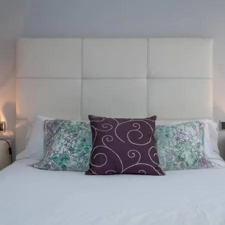 Avg Premio Real 16 Apartment